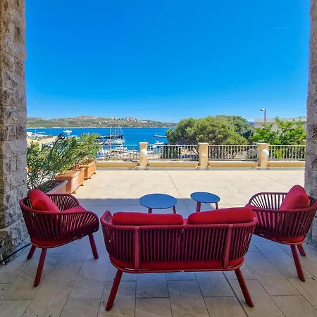 Madr'house 4*