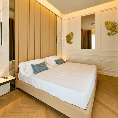 Madr'house Bed and Breakfast 4*