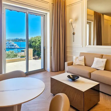 Madr'house Bed and Breakfast Λα Μανταλένα